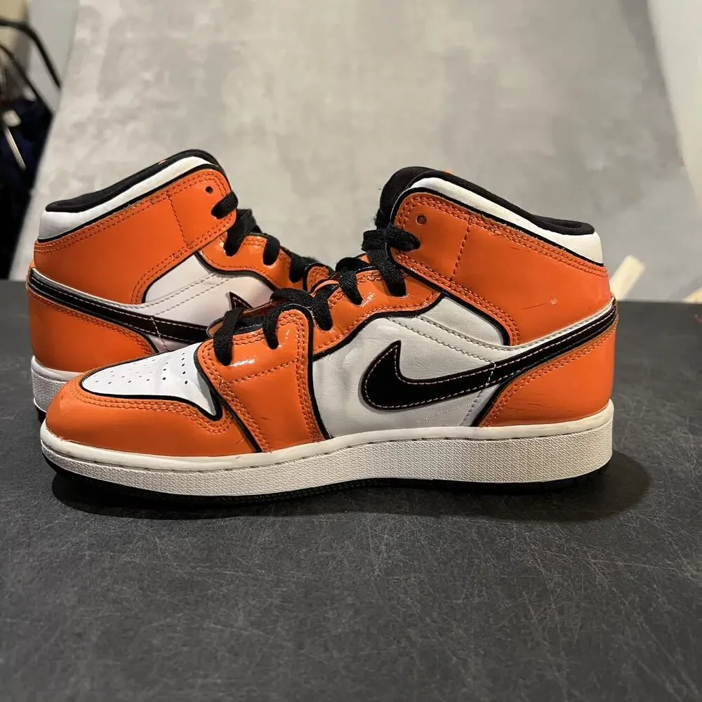 Air Jordan 1 Mid Shoes Youth Size 5.5Y Turf Orange White Sneakers BQ6931-802